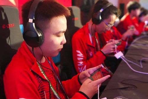Game mobile ngày càng chiếm vai trò chủ đạo tại Việt Nam. Ảnh có tính chất minh họa