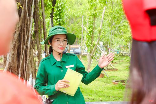 Gần 17 năm gắn bó với công việc, tôi vẫn giữ được cảm xúc trong từng lời kể. Với tôi, đây không chỉ là một nghề mà còn là niềm vinh dự khi được góp phần kết nối quá khứ với hiện tại. Mỗi ngày làm việc cũng là một lần tôi tự nhắc mình phải làm tốt hơn.