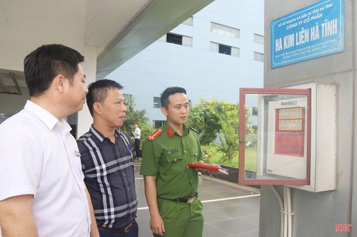 Đoàn đã tiến hành rà soát hồ sơ và kiểm tra thực tế tại đại lý Honda Ô tô - Hà Tĩnh (phường Trần Phú).