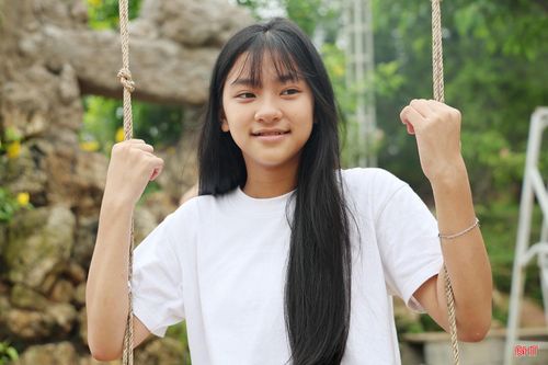 Trong ngày đầu của kỳ nghỉ lễ, Khu du lịch Đá Bạc Eco (xã Thạch Xuân) đón hơn 1.000 lượt du khách đến tham quan, trải nghiệm.