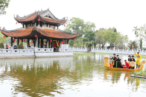 Một góc đền Đô, phường Từ Sơn.