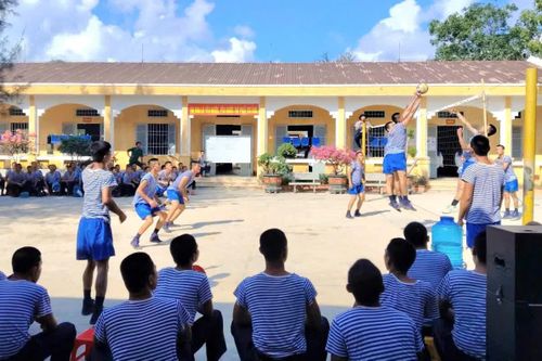 Sôi nổi giao lưu bóng chuyền tại các đơn vị thuộc lữ đoàn.
