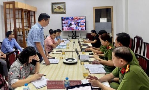 Hội nghị sơ kết 60 ngày triển khai chi tiết thực hiện nhiệm vụ xây dựng, hoàn thiện cơ sở dữ liệu đất đai thành phố (tháng 10/2025) (Ảnh N.C).