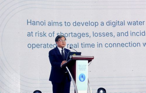 Phó Chủ tịch UBND thành phố Hà Nội Trương Việt Dũng phát biểu tại buổi lễ. Ảnh: Hồng Thái