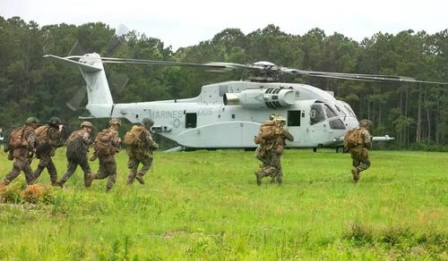 Theo kế hoạch hiện tại, CH-53K sẽ được triển khai lần đầu cùng Đơn vị viễn chinh Thủy quân lục chiến số 26 trong năm tài khóa 2027.