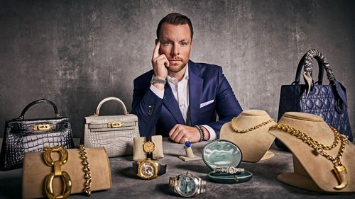  Dewey Burke, nhà sáng lập Luxury Asset Capital, đưa dịch vụ thế chấp tài sản lên tầm cao mới khi biến tài sản xa xỉ thành nguồn vốn linh hoạt cho giới siêu giàu. Ảnh: Aaron Kotowski/Forbes. 