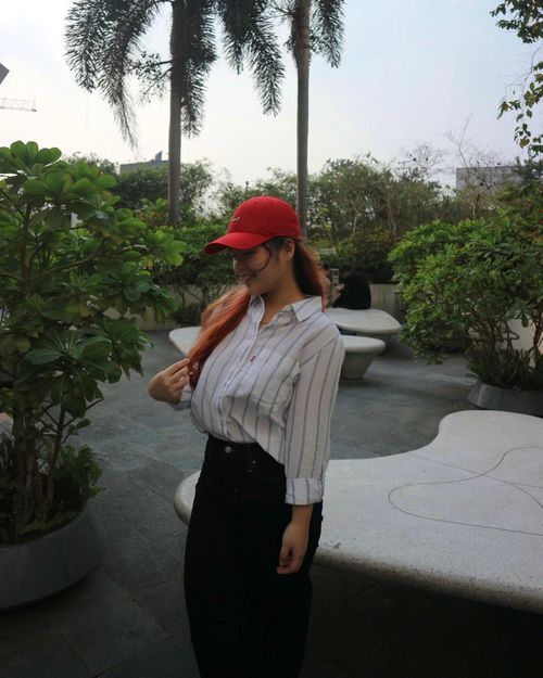  Chi phí đi lại tăng cao là một trong những lý do khiến Vi Na hạn chế về quê vào dịp lễ. Ảnh: NVCC.