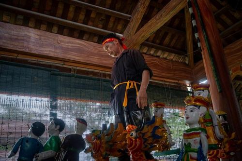 Một buổi biểu diễn thành công là thành quả của biết bao nỗ lực từ những nghệ nhân trong phường rối