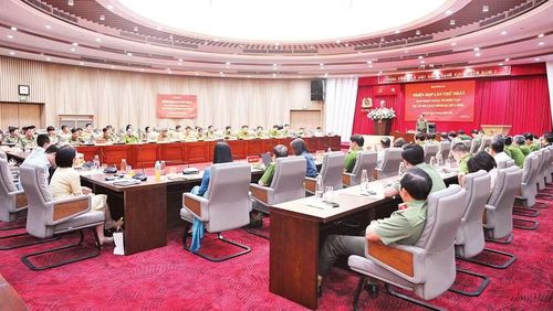 Bộ Công an họp ban soạn thảo, tổ biên tập dự án Bộ luật Hình sự (sửa đổi). (Ảnh BỘ CÔNG AN)