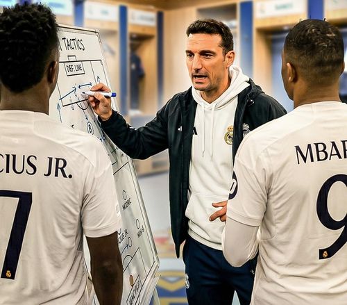 Thầy của Messi ở tuyển Argentina - Lionel Scaloni được cho là HLV duy nhất đến nay Real Madrid đã liên hệ trực tiếp về việc thay Arbeloa. Ảnh: 365 Scores