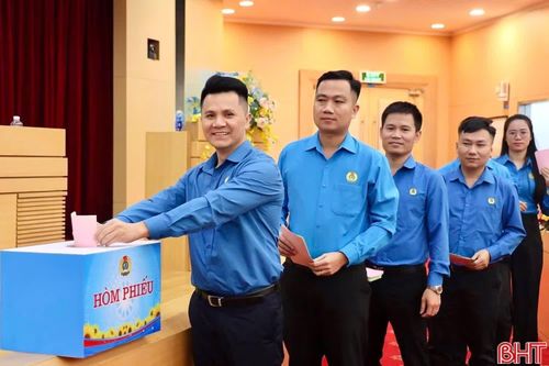 Đội ngũ cán bộ công đoàn cơ sở nhiệm kỳ mới được kiện toàn, lựa chọn những người có uy tín, trách nhiệm và năng lực.