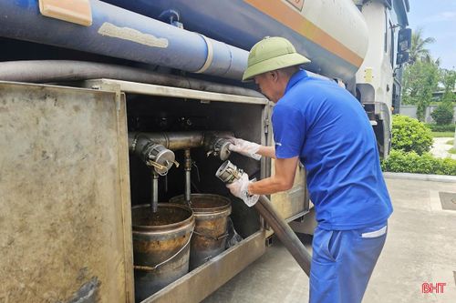 Công ty TNHH MTV Petrolimex Hà Tĩnh tăng nguồn cung 20-30% trong dịp lễ để đáp ứng nhu cầu thị trường.