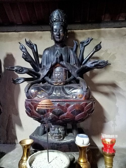 Tượng Phật trong chùa Mía có giá trị nghệ thuật rất cao.
