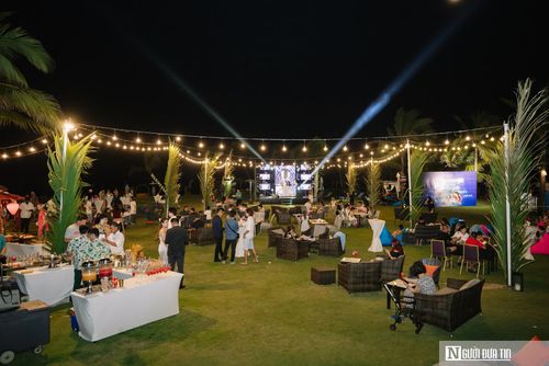 Khách quốc tế trở lại đông đảo, trải nghiệm không khí sôi động tại The Shore Beach Club vừa khai trương.