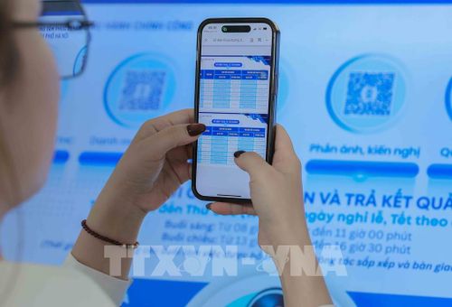 Hà Nội đang xây dựng nền hành chính hiện đại, hiệu quả. Khi rào cản địa giới được xóa bỏ và khâu trung gian cắt giảm, người dân sẽ cảm nhận rõ rệt giá trị của một hệ thống công quyền thực sự phục vụ nhân dân. Ảnh: Phan Phương – TTXVN