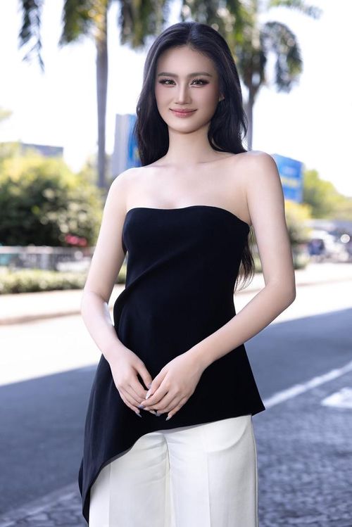 Ý Nhi vẫn thường di chuyển giữa hai nước Việt - Úc để phục vụ cho công việc lẫn học tập. Ảnh: FBNV