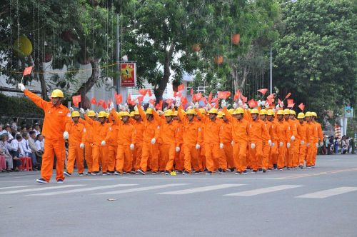 Đảng và Nhà nước ta luôn xác định giai cấp công nhân là lực lượng rất quan trọng trong sự nghiệp xây dựng và bảo vệ Tổ quốc. Ảnh: LẬP ĐỨC