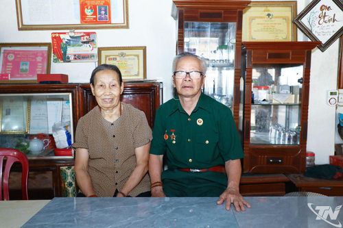 Vợ chồng ông Đỗ Anh Tuấn và bà Lại Thị Nga.