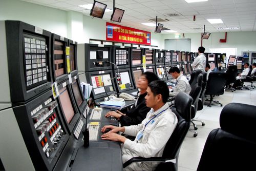 Trung tâm điều khiển NMLD Dung Quất. Ảnh Nguyễn Đăng Lâm