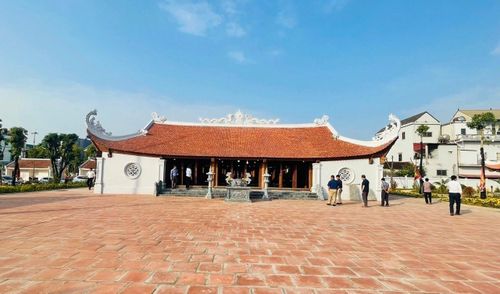 Đền thờ Đinh Tiên Hoàng Đế tại thôn Vài, xã Mỹ Đức. Ảnh: VB