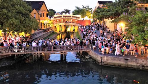 Khu vực Chùa Cầu Hội An thu hút đông du khách. Ảnh: Chí Đại.