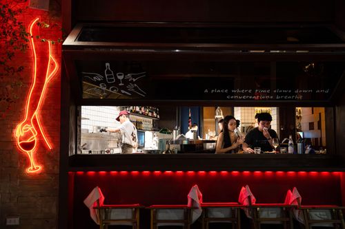  Khi bổ sung đồ ăn, cấu trúc lợi nhuận dịch chuyển khi chi phí tăng lên, nhưng giá trị hóa đơn trung bình và thời gian lưu trú của khách cũng được kéo dài.