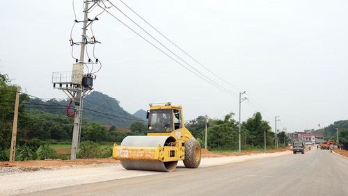 Đơn vị thi công triển khai thi công liên tục, phấn đấu thông xe trước ngày 19/5/2026.