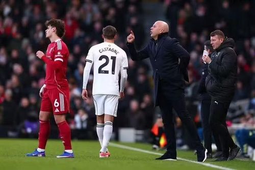 Cũng như Man United, Liverpool đang có phong độ rất cao khi toàn thắng cả 3 vòng đấu gần nhất trước Fulham, Everton, Crystal Palace và sẵn sàng rời Old Trafford với 3 điểm trọn vẹn. Ảnh: Internet.