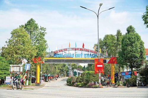 Xã Ba Tơ (tỉnh Quảng Ngãi) đang trên đà phát triển. Ảnh: Nguyễn Ngọc