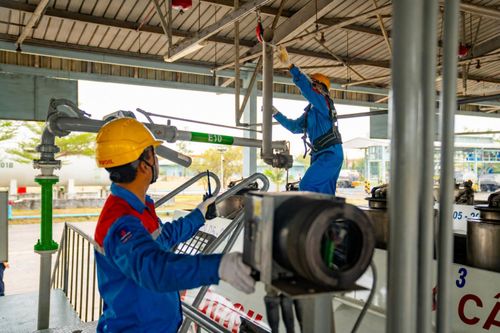 Toàn bộ các cơ sở pha chế xăng E10 của PVOIL đều được thẩm định và cấp giấy phép bởi Ủy ban Tiêu chuẩn Đo lường Chất lượng quốc gia; công tác pha chế được quản lý nghiêm ngặt ở tất cả các công đoạn, đảm bảo đáp ứng đầy đủ các quy định về kỹ thuật và chất lượng; công tác hợp quy sản phẩm được thực hiện theo đúng quy định.