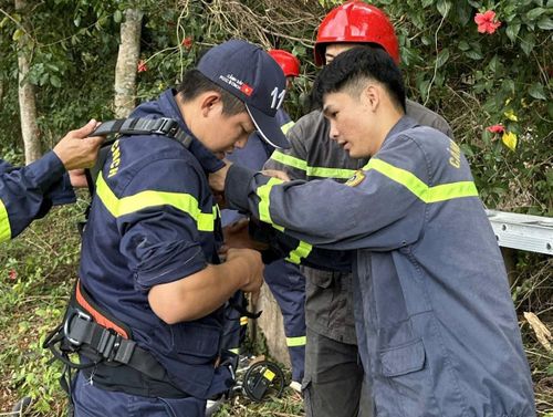 Lực lượng tham gia cứu hộ.