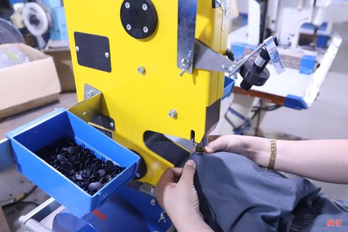 Những sáng kiến kỹ thuật của chị Hạnh giúp tiết kiệm nhân lực, thời gian, chi phí sản xuất cho doanh nghiệp.