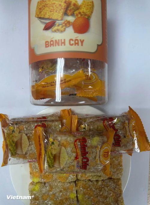 Bánh Cáy- đặc sản làng Nguyễn quê lúa. (Ảnh: PT/Vietnam+)