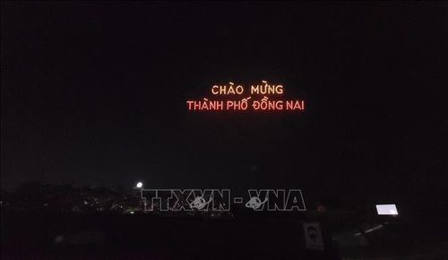 Dòng chữ "Chào mừng thành phố Đồng Nai" - một dấu mốc mới được xác lập.