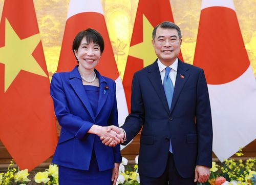 Thủ tướng Lê Minh Hưng và Thủ tướng Nhật Bản Takaichi Sanae.