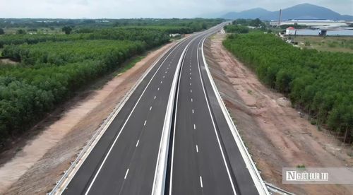 Tuyến cao tốc Biên Hòa - Vũng Tàu góp phần hoàn thiện hạ tầng giao thông liên vùng, tạo động lực giảm chi phí logistics và tăng khả năng kết nối giữa khu công nghiệp, cảng biển và sân bay.