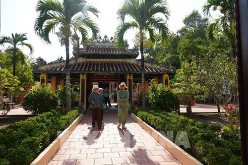 Đền thờ Mạc Cửu, phường Hà Tiên (An Giang) là di tích lịch sử - văn hóa cấp quốc gia. Ảnh: Lê Huy Hải - TTXVN