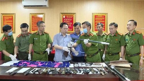 Công an tỉnh Thanh Hóa tăng cường công tác quản lý, kiểm soát vũ khí, vật liệu nổ, bảo đảm an ninh trật tự. Ảnh: Quốc Hương