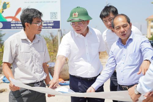 Chủ tịch UBND tỉnh Lâm Đồng Hồ Văn Mười thực địa, nắm bắt tiến độ triển khai Dự án Đường ven biển phía Đông Lâm Đồng