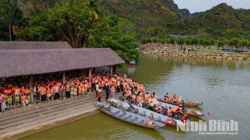 Công tác đảm bảo an toàn cho du khách được các khu, điểm du lịch chú trọng.