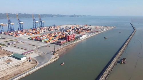 Hải Phòng được định hướng trở thành trung tâm kinh tế biển hiện đại, mang tầm quốc tế. Ảnh: Tiến Dũng