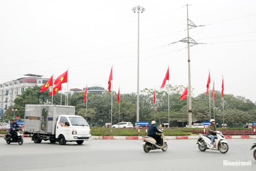 Cuối đường Vành đai 3.5 đoạn vòng xuyến Văn Khê - Phúc La - đường trục phía Nam. Ảnh: KH