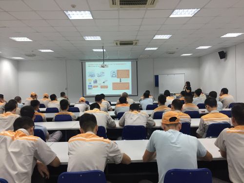 Một khóa huấn luyện về an toàn lao động cho người lao động được tổ chức tại Công ty TNHH Lixil Việt Nam.