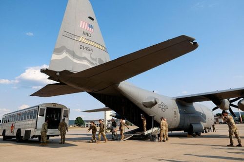 Binh sĩ Mỹ tham gia huấn luyện tại căn cứ không quân của Mỹ đặt ở Ramstein, Đức. Ảnh: Reuters.