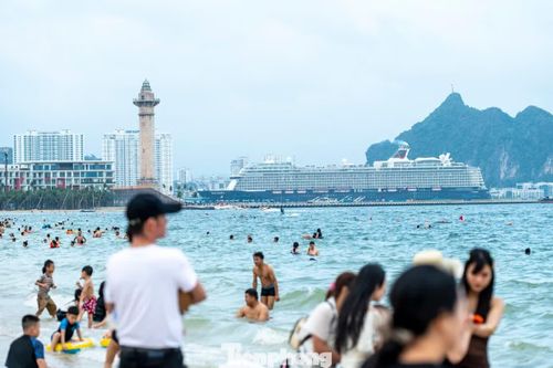  Theo đại diện Sở Văn hóa, Thể thao và Du lịch tỉnh Quảng Ninh, địa phương đang xây dựng nhiều sản phẩm du lịch đặc sắc để thu hút khách du lịch đến trong dịp hè này như chương trình pháo hoa, lễ hội Carnaval, các chương trình đón tàu biển quốc tế. 
