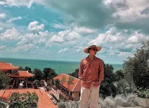 Phú Quốc tiếp tục giữ vai trò đầu tàu về du lịch của tỉnh An Giang, khi đón hơn 164.000 lượt khách, tăng 9%. Trong đó, khách quốc tế đạt gần 39.000 lượt, tăng hơn 44%; khách lưu trú hơn 72.000 lượt, tăng gần 28%.