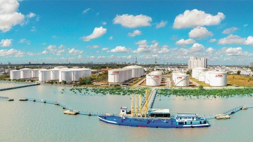 PVOIL đã chủ động đầu tư, hoàn thành nâng cấp sức chứa ethanol tại các kho đầu nguồn để đảm nhận vai trò đầu mối nhập khẩu và là trung tâm phân phối ethanol cho các cơ sở pha chế khác ở khu vực lân cận.