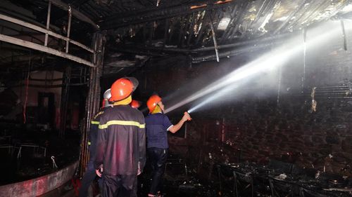 Sau khoảng 30 phút nỗ lực triển khai các phương án dập lửa, đám cháy cơ bản được khống chế và dập tắt hoàn toàn, không để lan sang nhà dân xung quanh.