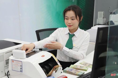 Lãi suất ngân hàng giảm khoảng 0,5%/năm, với các khoản vay lớn và dài hạn, doanh nghiệp đã có thể tiết giảm đáng kể chi phí tài chính.