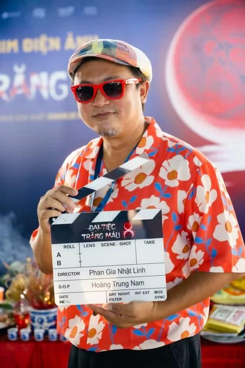 Phan Gia Nhật Linh trên phim trường. (Ảnh: Đoàn phim cung cấp)